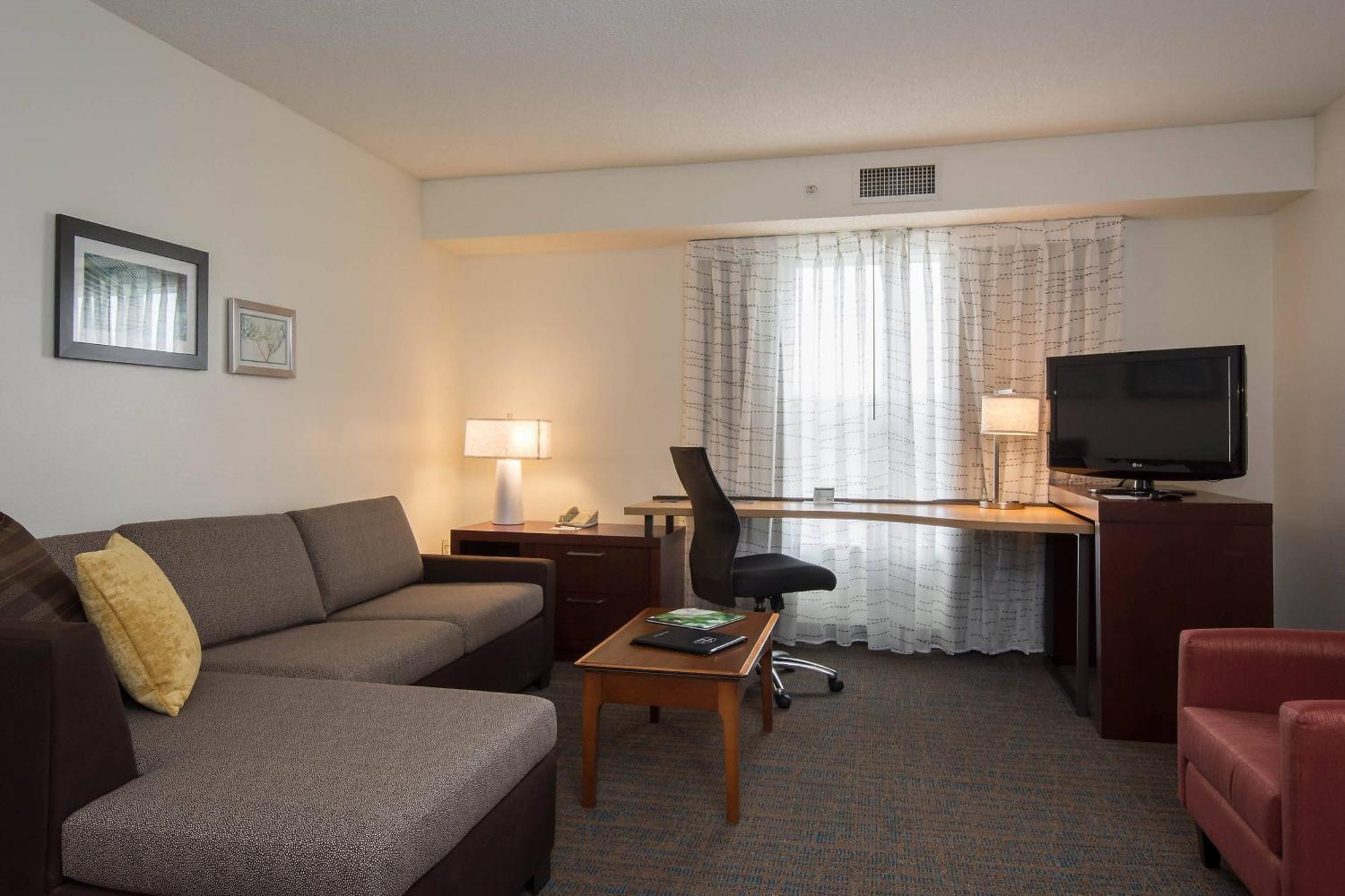 Residence Inn By Marriott Charlotte Piper Glen Экстерьер фото